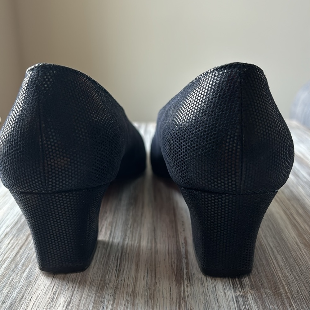 FERRAGAMO Leather Pumps - Picture 5 of 10